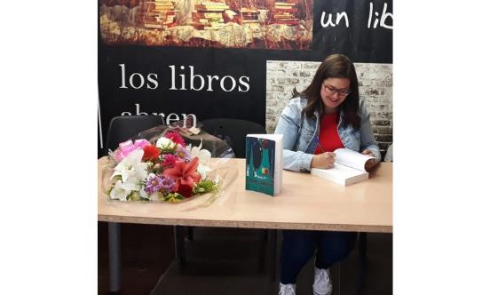 Entrevista a Adelaida M.F: «Esta soy yo, y me gusta escribir sobre esto»